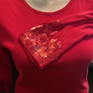 NWOT CHRISTMAS RED SOFT PULLOVER BLOUSE DECORATED WOTH COOR RED BEADS SLEEVE END
